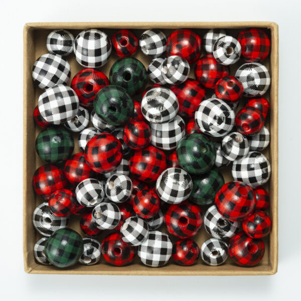 oly-4aca748d0084fe135b4e6863938c244a Wholesale Checkered wooden beads, colored wooden beads, scattered beads