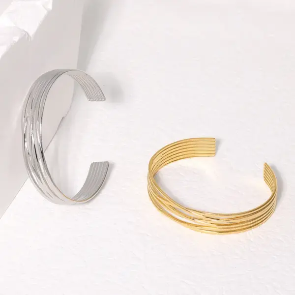 Wholesale PVD Coated Real Gold Plated 18K Gold Solid Color 304 Stainless Steel Simple Style Waterproof Non Tarnish Cuff Bracelets