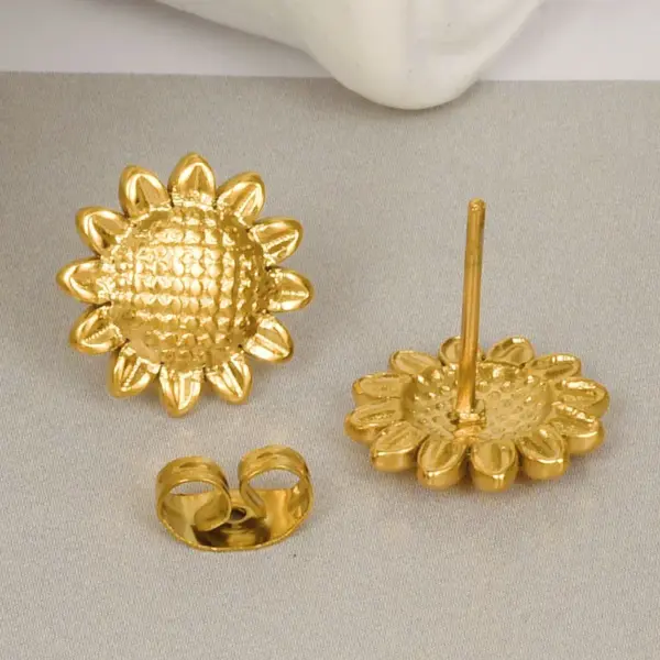 Wholesale PVD Coated Real Gold Plated Sunflower 304 Stainless Steel Simple Style IG Style Waterproof Non Tarnish Ear Studs