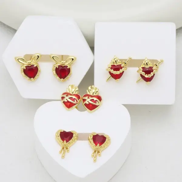 Fashionable Electroplated Color Retention Heart Shaped Earrings Wings One Sword Through Heart Design Women Casual Style Resin Post