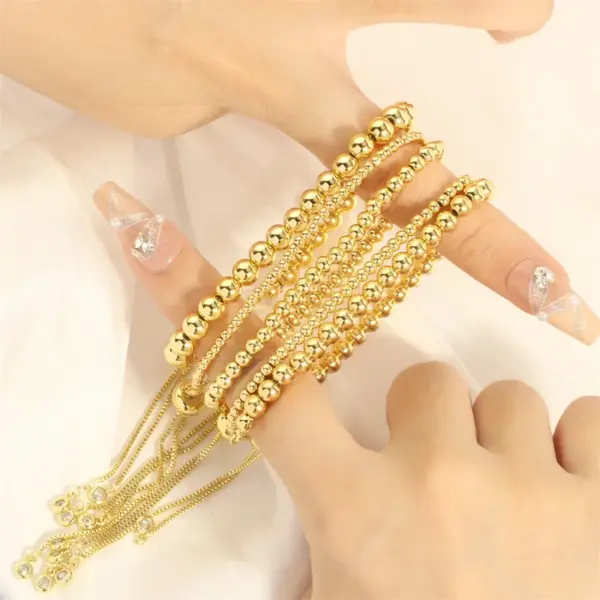 Wholesale Retro Simple Style Round Copper 18k Gold Plated Zircon Bracelets In Bulk