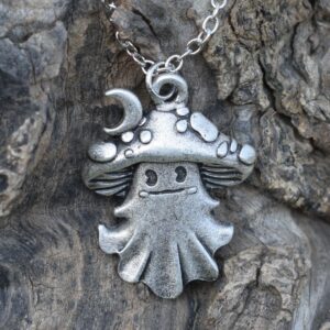 Wholesale Creative Retro Style Retro Magic Moon Grilled Mushroom Pendant Women Cute Cute Party Bodhi Necklace