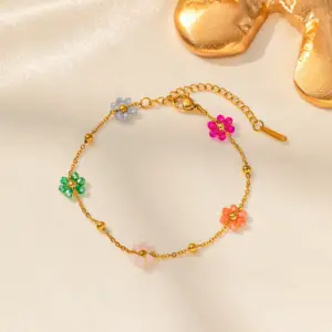 Qye153 Colorful Beads Flower Bracelet / Gold