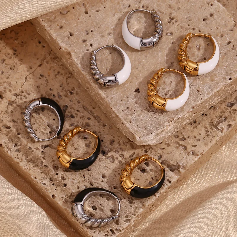 Wholesale 304 Stainless Steel Oval PVD Coated Stone-Free 18K Gold Plated Real Gold Plated 18K Gold Basic Simple Style Classic Style Waterproof Non Tar