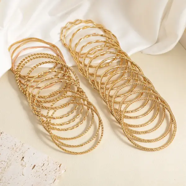 Wholesale Punk Simple Style Round 304 Stainless Steel Plain Bracelet In Bulk