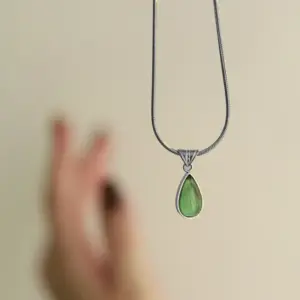 X720 Green Water Drop Necklace Steel Color