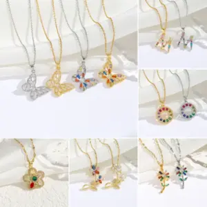 Wholesale Water Plating Vacuum Plating 18K Gold Plated Geometric Letter Flower Titanium Steel Modern Style Sweet Classic Style Titanium Steel Pendant Necklace