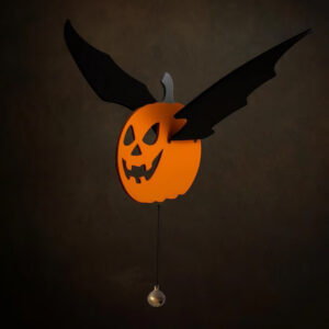 Wholesale Hand-carved flying bat pumpkin-wood hanging