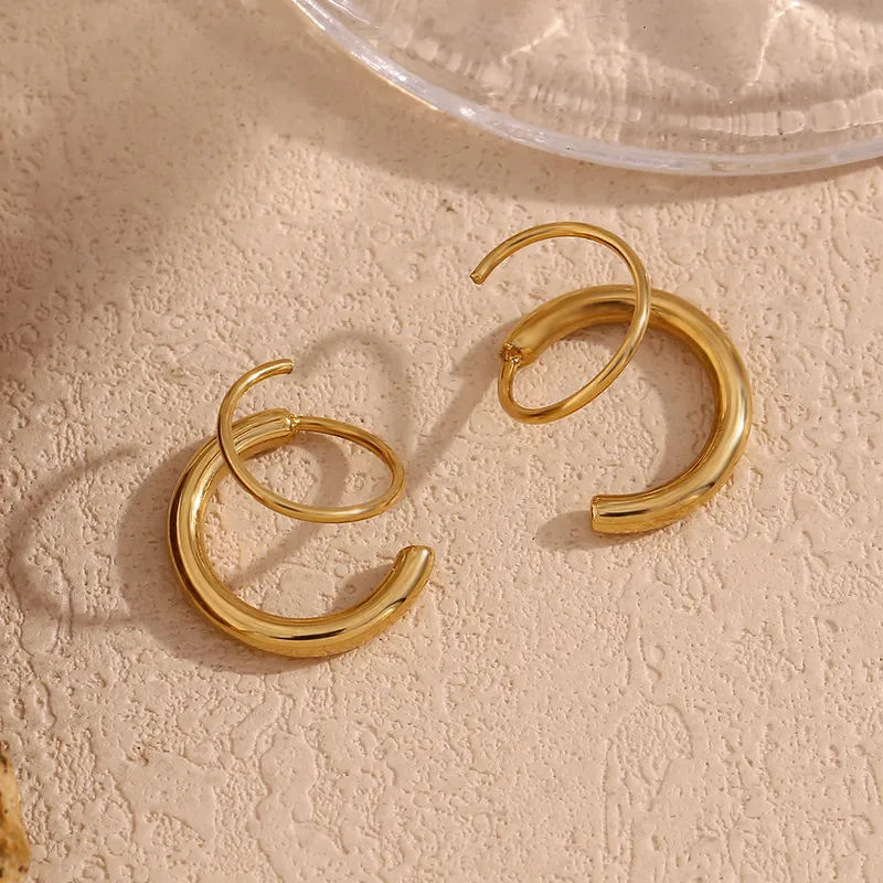 Wholesale 304 Stainless Steel Solid Color Vacuum Plating Stone-Free 18K Gold Plated Basic Simple Style Classic Style Plating Gold Ear Studs