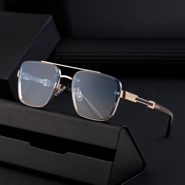 Wholesale 2025 Retro Glasses Men's Driving Sunglasses Square Frame High-End Men's Sun Protection Sunglasses Classy Sunglasses