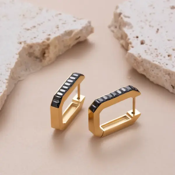 Wholesale PVD Coated Round Oval Heart Shape 304 Stainless Steel Vintage Style Simple Style Classic Style Waterproof Non Tarnish Earrings