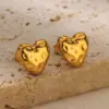 Wholesale 304 Stainless Steel Heart Shape PVD Coated Stone-Free 18K Real Gold Plated Simple Style Classic Style Ear Studs