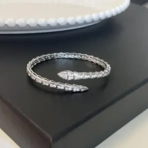 R2434 Snake Bracelet