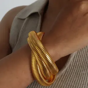 Z010-Gold Bracelet
