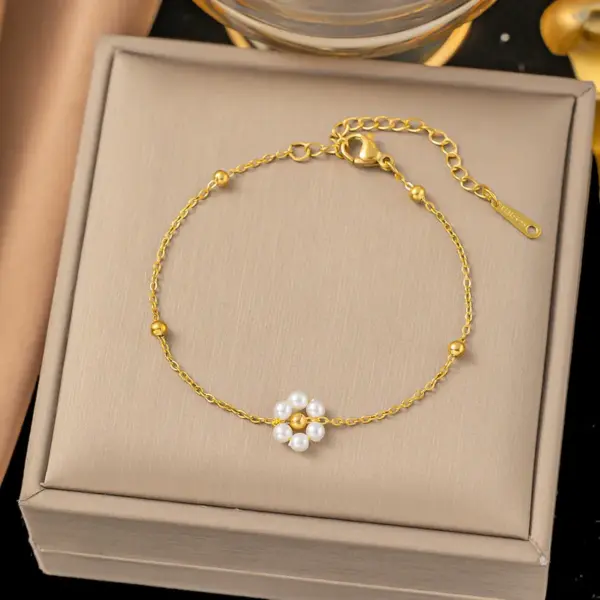 PVD Coated Real Gold Plated Flower Titanium Steel Simple Style Classic Style Waterproof Non Tarnish Bracelets Necklace