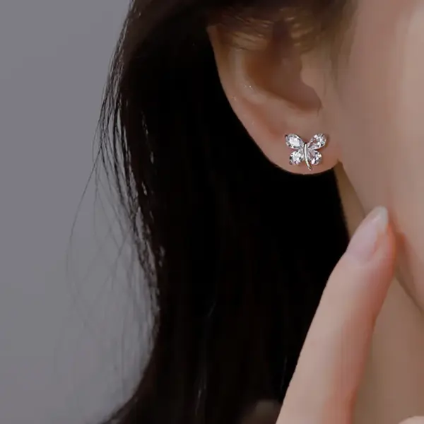 Wholesale 1 Pair Retro Round Inlay 304 Stainless Steel Zircon Ear Studs