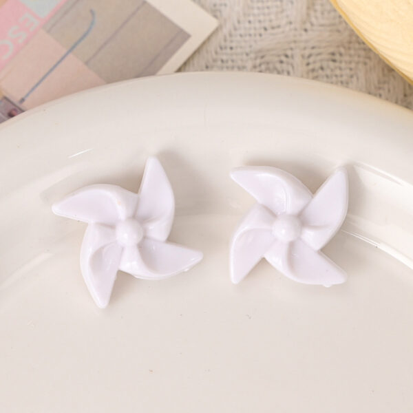 oly-4c634a63652f0d521f46046aef881a66 Wholesale Colorful small windmill loose beads with holes and special shaped beads