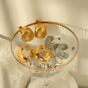 Wholesale 1 Pair IG Style Modern Style Geometric Heart Shape Plating 304 Stainless Steel 18K Gold Plated Ear Studs