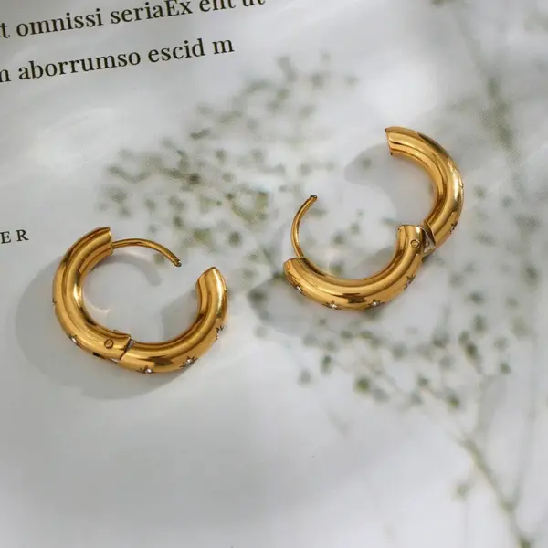 PVD Coated Real Gold Plated 18K Gold Star 304 Stainless Steel Simple Style Waterproof Non Tarnish Earrings