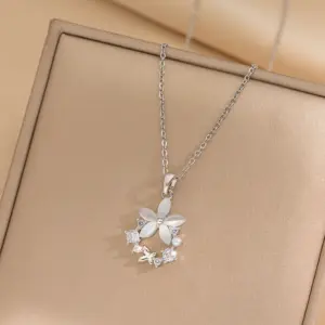 416 Silver Small Flower Necklace