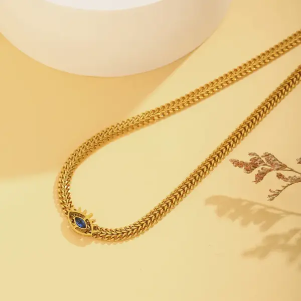 Wholesale PVD Coated Real Gold Plated 18K Gold Devil's Eye Heart Shape Flower Titanium Steel Simple Style Waterproof Non Tarnish Titanium Steel Necklace