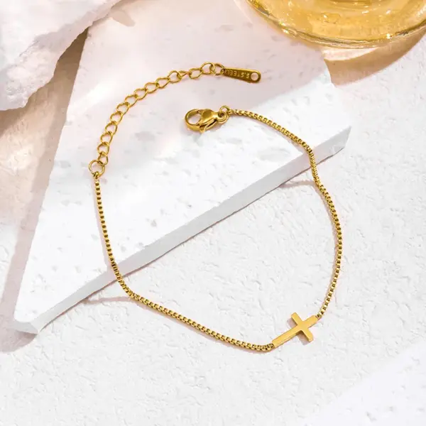 304 Stainless Steel Cross PVD Coated 18K Gold Plated IG Style Fairy Style Casual Box Chain Lobster Trigger Clasp Closure Gold Bracelets