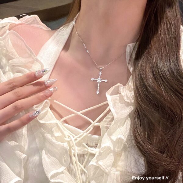 Wholesale Starburst Cross Necklace Cold Style Sweet Cool High-End Texture Zircon Flash Diamond Necklace Personalized Pendant