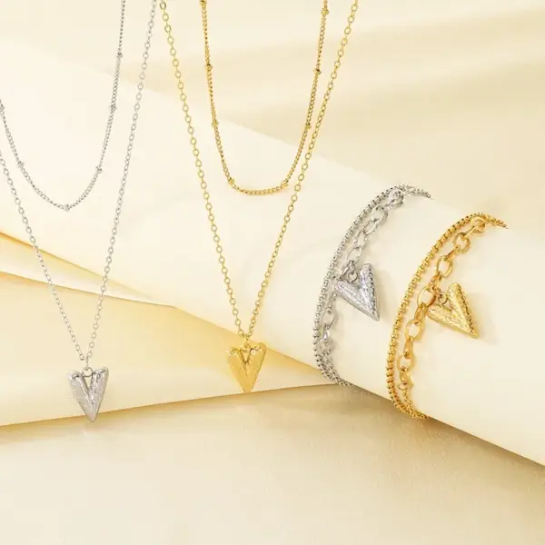 Wholesale Fashionable Minimalist Double Layer Stainless Steel Bead Chain Heart Pendant Splicing Chain Necklace Jewelry Set For Women