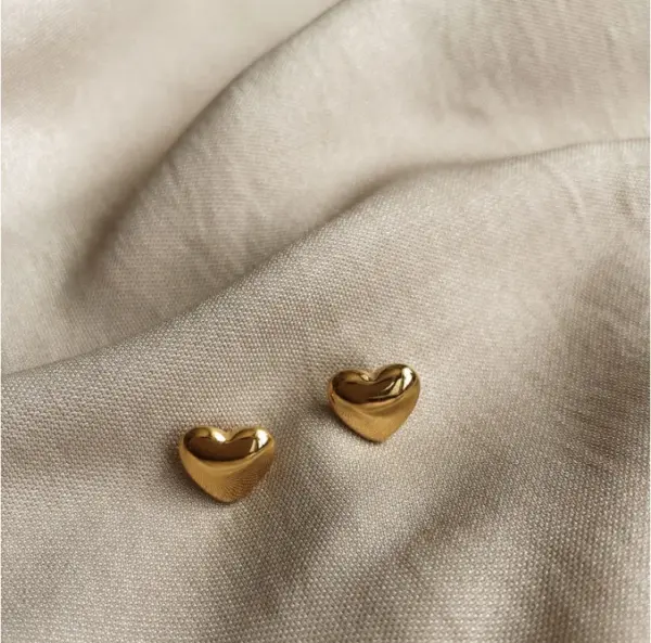 Wholesale PVD Coated Real Gold Plated 18K Gold Heart 304 Stainless Steel Titanium Steel Fashion Waterproof Non Tarnish Earrings