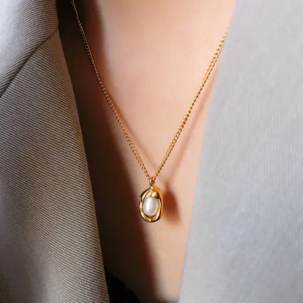 Wholesale PVD Coated Real Gold Plated 18K Gold Geometric 304 Stainless Steel Classic Style Waterproof Non Tarnish 304 Stainless Steel Pendant Necklace