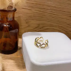 Love heart-shaped ring / Adjustable Opening