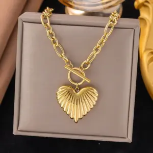 【H1099】OT Clasp Heart Necklace / Gold