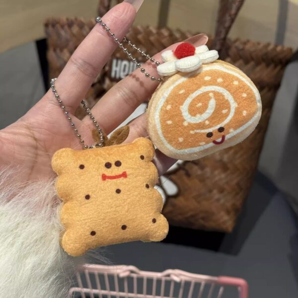 Wholesale Creative Cute Hamburger Bread Key Chain Plush Doll Bag Pendant Girl Doll Food Play Key Chain Pendant
