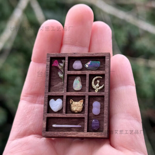 Wholesale Miniature Trinket Shelf Wooden Miniature Jewelry Rack Mini Collection Rack Antique Rack