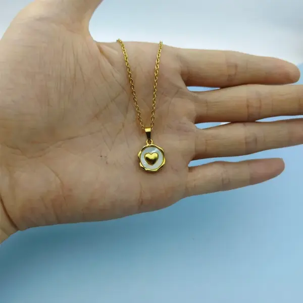 Stainless Steel Moon Heart Shape Electroplating Shell 18K Gold Plated Casual Elegant Indentation Plating Inlay Gold Pendant Necklace