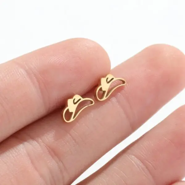 Wholesale Real Gold Plated 304 Stainless Steel PVD Coated Hat Plating Simple Style Ear Studs For Women'S