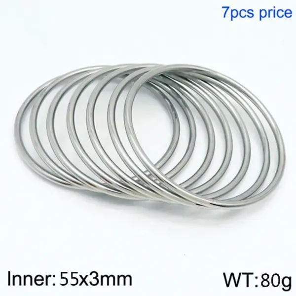 PVD Coated 18K Gold Plated Round Solid Color 304 Stainless Steel Simple Style Waterproof Non Tarnish Titanium Steel Bangle