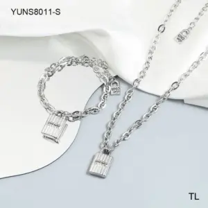 707 / 18in