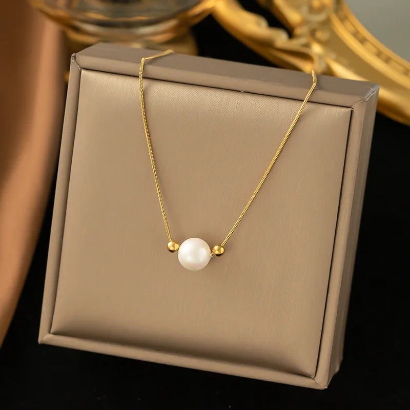 Wholesale PVD Coated Real Gold Plated 18K Gold Solid Color 304 Stainless Steel Simple Style Waterproof Non Tarnish 304 Stainless Steel Necklace