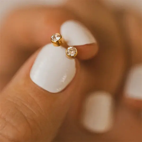 Wholesale Simple Style Round Inlay Stainless Steel Rhinestones 14K Gold Plated Ear Studs