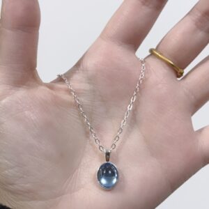 Blue gemstone necklace [cross chain]