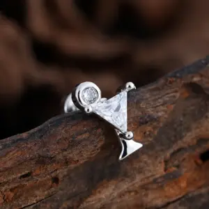 3347 Silver / Ear Studs