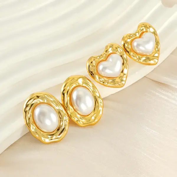 Wholesale 1 Piece Simple Style Classic Style Square Oval Heart Shape Plating Inlay 304 Stainless Steel Artificial Pearls 18K Gold Plated Ear Studs