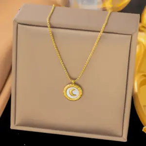 9 [Ah109] White Shell Moon Necklace / Gold