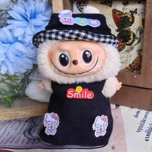 LBB-59 Black Hello Kitty Set / Labubu is wearable in its first, second, and third generations.