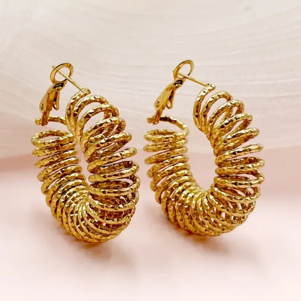 Wholesale PVD Coated Real Gold Plated 18K Gold C Shape Geometric 304 Stainless Steel Casual Simple Style Commute Waterproof Non Tarnish Ear Studs