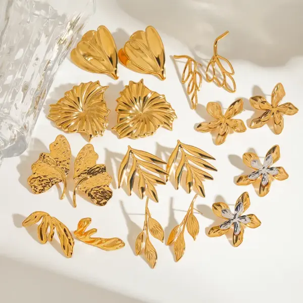 304 Stainless Steel Leaf Leaves Flower PVD Coated Real Gold Plated Modern Style Classic Style Commute Waterproof Non Tarnish Ear Studs