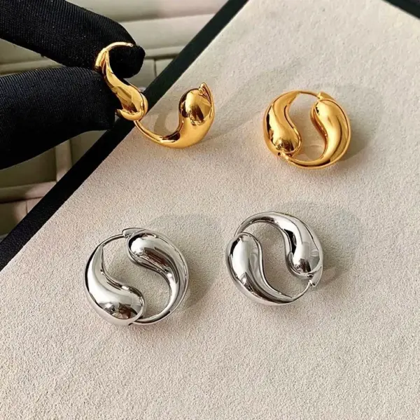 Wholesale 1 Pair Modern Style Geometric Plating Copper 18k Gold Plated Earrings
