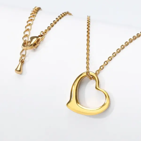 Wholesale PVD Coated Real Gold Plated Heart Stainless Steel Fashion Waterproof Non Tarnish 304 Stainless Steel Lobster Trigger Clasp Closure Necklace