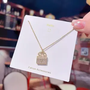 X560 Gold-V-Shaped Bag